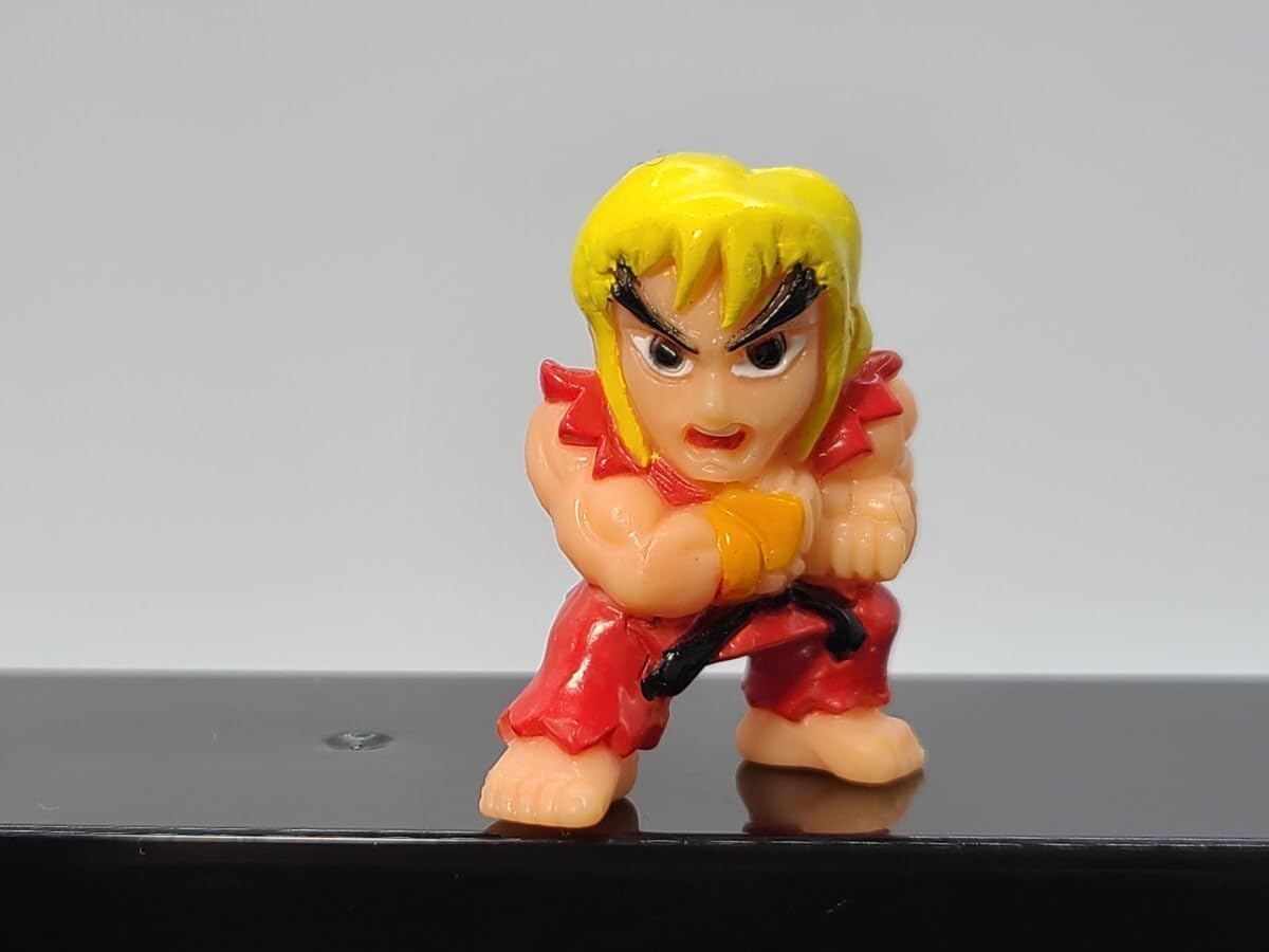 ストリートファイター　フィギュア　消しゴム　ケン　カラー ◇ストリートファイター スト2 消しゴム フィギュア 彩色 ケン